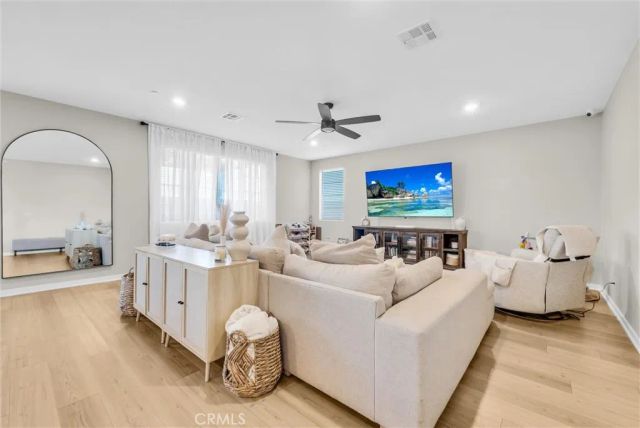 2667 Emerald Bay, Rialto, CA 92377