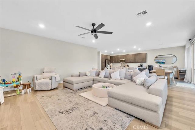 2667 Emerald Bay, Rialto, CA 92377