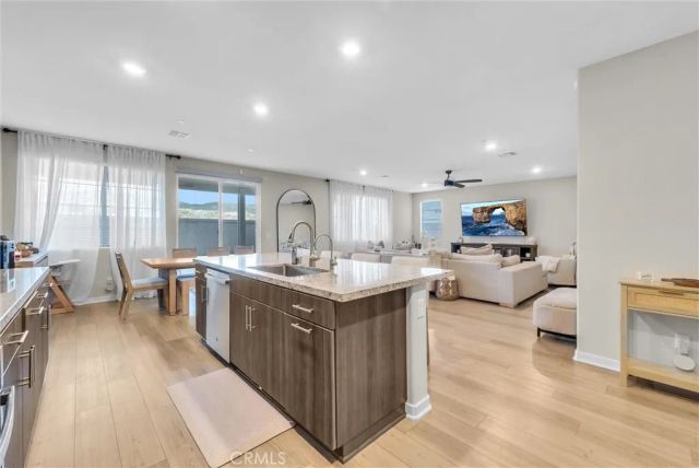 2667 Emerald Bay, Rialto, CA 92377