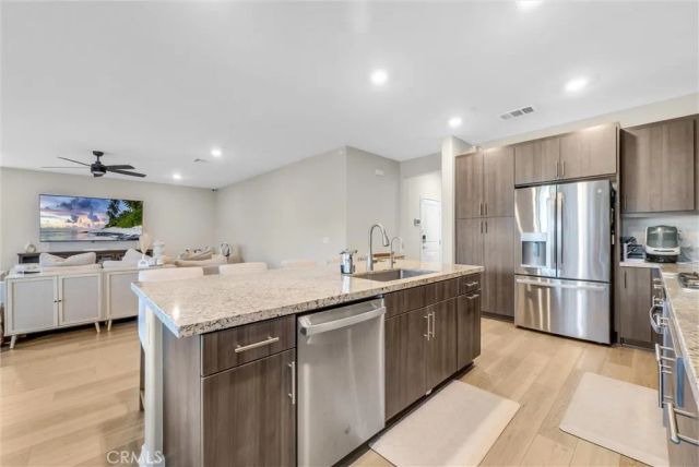 2667 Emerald Bay, Rialto, CA 92377