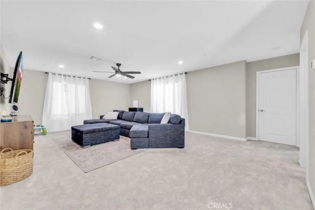 2667 Emerald Bay, Rialto, CA 92377