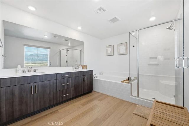 2667 Emerald Bay, Rialto, CA 92377