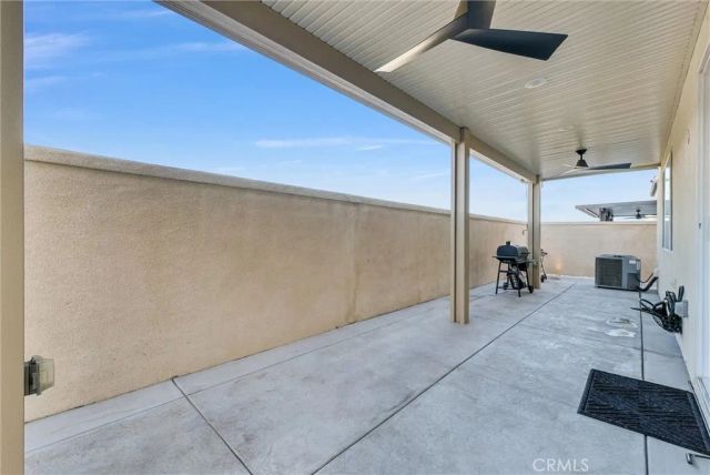 2667 Emerald Bay, Rialto, CA 92377