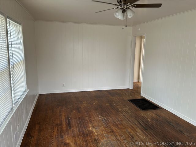 5952 E Newton Place, Tulsa, OK 74115