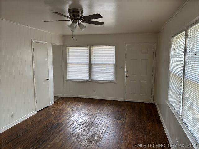 5952 E Newton Place, Tulsa, OK 74115