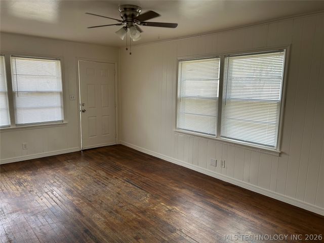 5952 E Newton Place, Tulsa, OK 74115