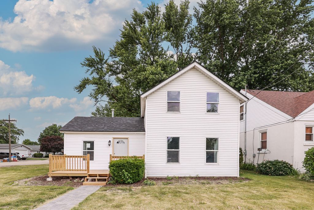 209 S Jackson Street, Gardner, IL 60424