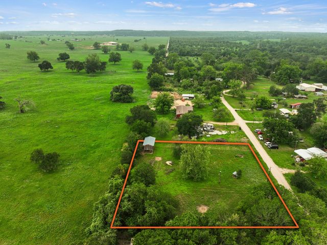 429 Hidden Shores Lp RD, Smithville, TX 78957