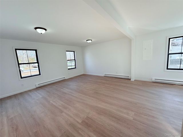 89 Oak Avenue, Shirley, NY 11967