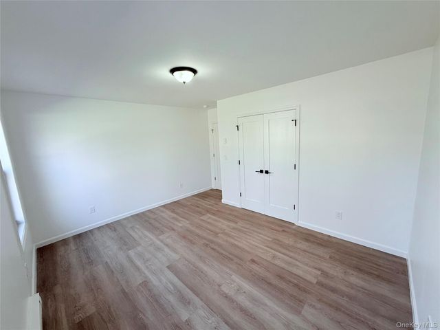 89 Oak Avenue, Shirley, NY 11967