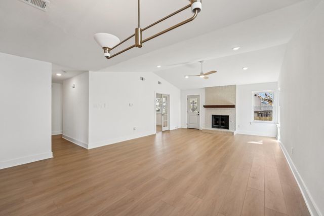 4901 Transit CIR, Austin, TX 78727