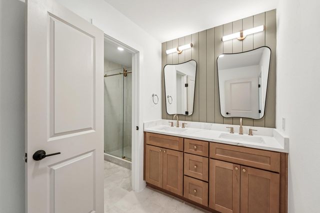 4901 Transit CIR, Austin, TX 78727