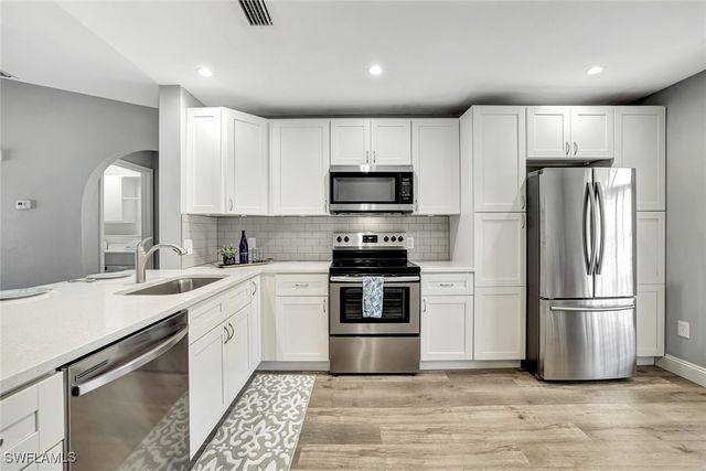 648 Mardel CT 708, Naples, FL 34104