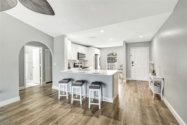 648 Mardel CT 708, Naples, FL 34104