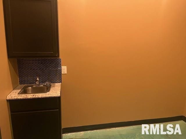 2323 CUMBERLAND Square, Bettendorf, IA 52722