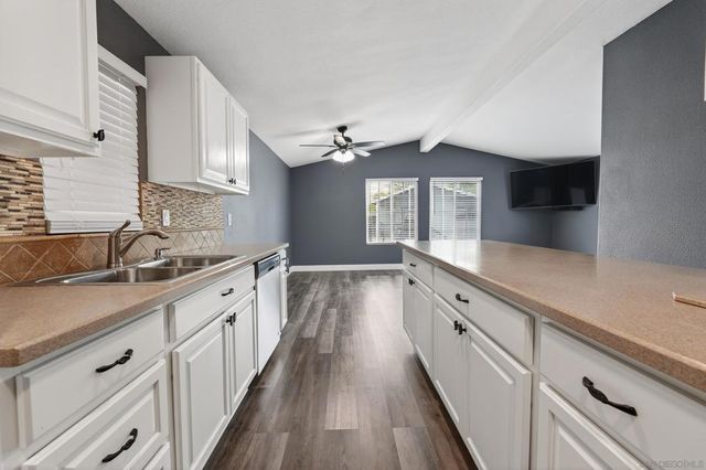 220 Camino Corto SPC 100, Vista, CA 92083