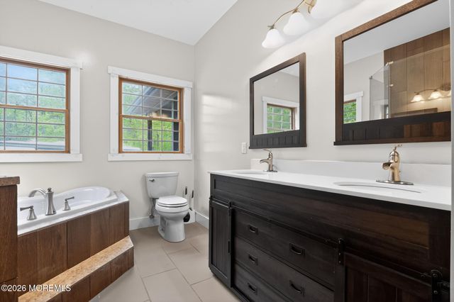 53 Jones Road, Barnegat, NJ 08005