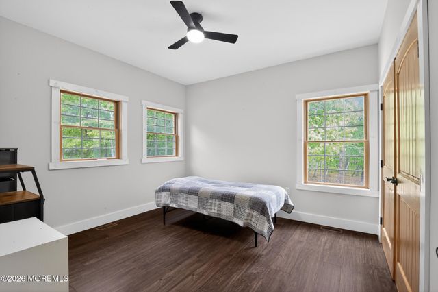 53 Jones Road, Barnegat, NJ 08005