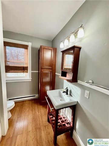 77 Laurel Street, Bethlehem City, PA 18018