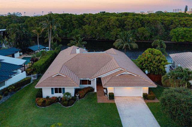 763 Camino Lakes Circle, Boca Raton, FL 33486