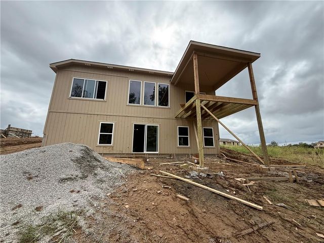2116 Deerfield Terrace, Liberty, MO 64068