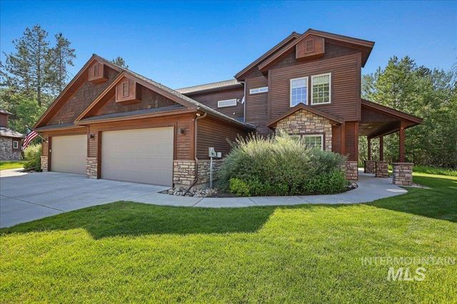 622 Blue Water Circle, McCall, ID 83638