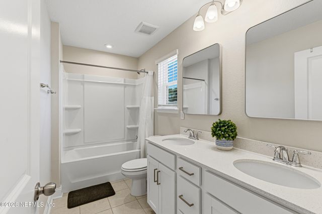 124 MEADOW CREEK Drive, St. Johns, FL 32259