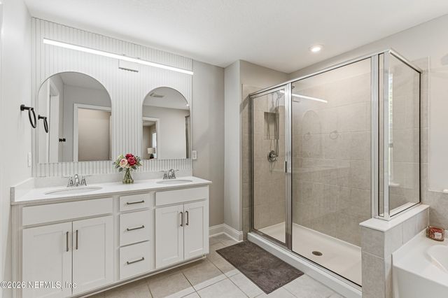 124 MEADOW CREEK Drive, St. Johns, FL 32259