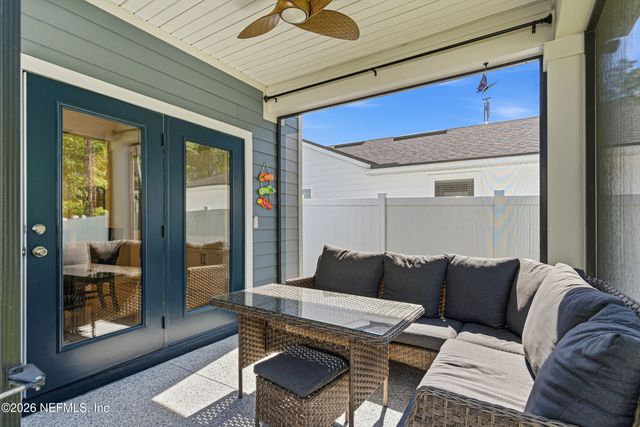 124 MEADOW CREEK Drive, St. Johns, FL 32259