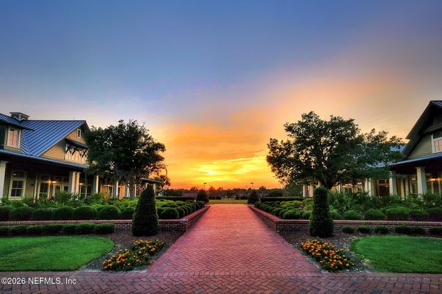 124 MEADOW CREEK Drive, St. Johns, FL 32259