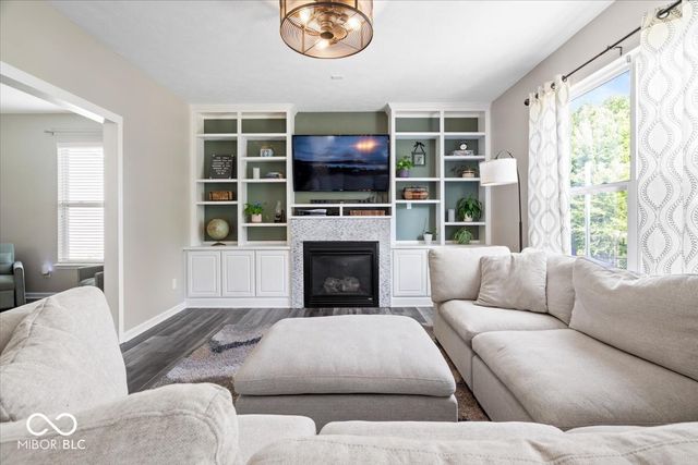 5830 W Glenview Drive, Mccordsville, IN 46055