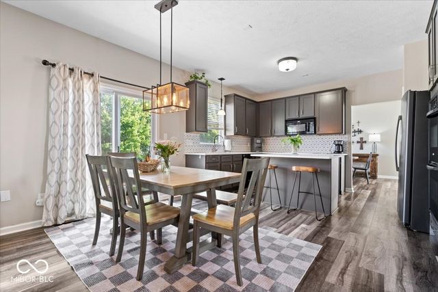 5830 W Glenview Drive, Mccordsville, IN 46055