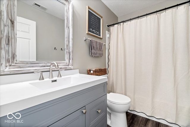 5830 W Glenview Drive, Mccordsville, IN 46055