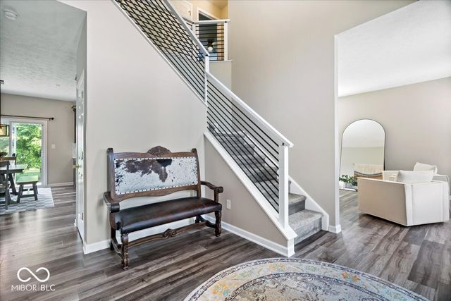 5830 W Glenview Drive, Mccordsville, IN 46055