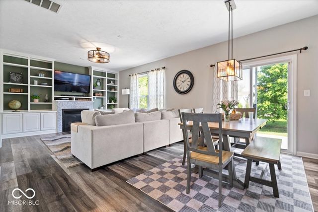 5830 W Glenview Drive, Mccordsville, IN 46055
