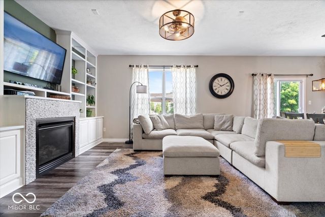 5830 W Glenview Drive, Mccordsville, IN 46055