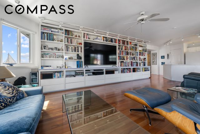 190 Schofield Street # 3A, New York City, NY 10464