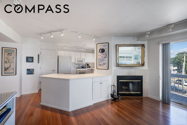 190 Schofield Street # 3A, New York City, NY 10464