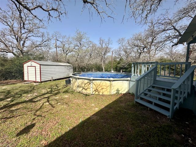 1218 Private Road 3063, Lexington, TX 78947