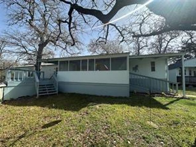 1218 Private Road 3063, Lexington, TX 78947