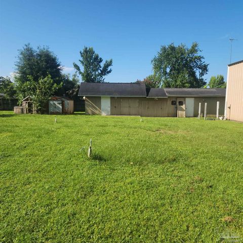 3217 Wallace Lake Rd, Pace, FL 32571