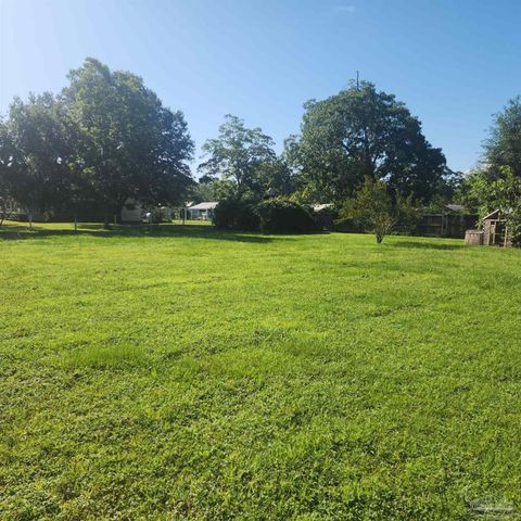 3217 Wallace Lake Rd, Pace, FL 32571