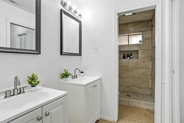 2907 Lakeshore Court, Arlington, TX 76013