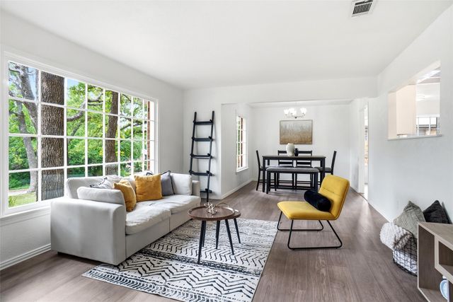 2907 Lakeshore Court, Arlington, TX 76013