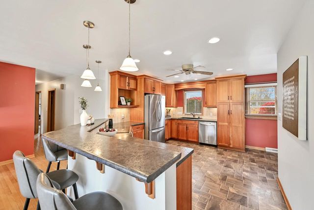 9032 N Regent ROAD, Bayside, WI 53217