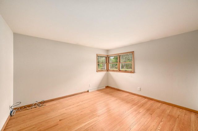 9032 N Regent ROAD, Bayside, WI 53217