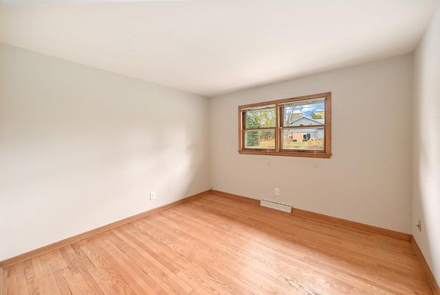 9032 N Regent ROAD, Bayside, WI 53217