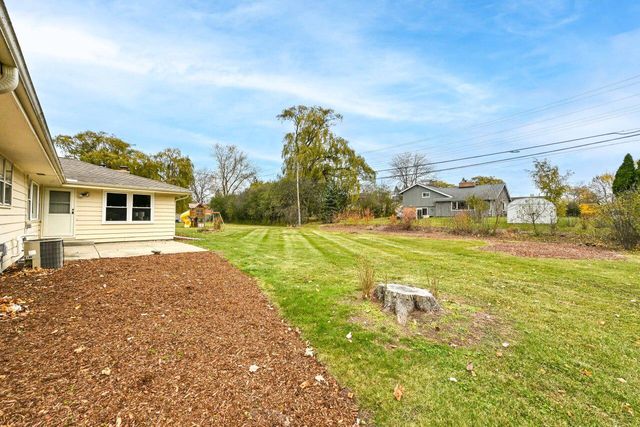 9032 N Regent ROAD, Bayside, WI 53217