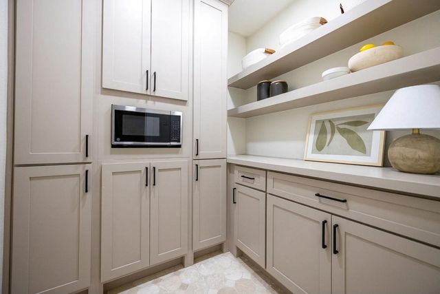 6415 Barkwood Lane, Dallas, TX 75248
