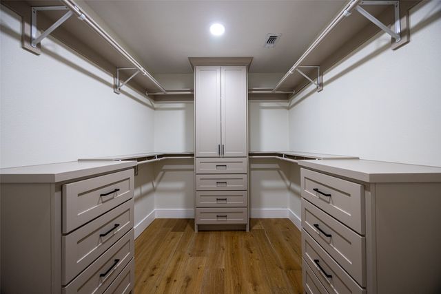 6415 Barkwood Lane, Dallas, TX 75248